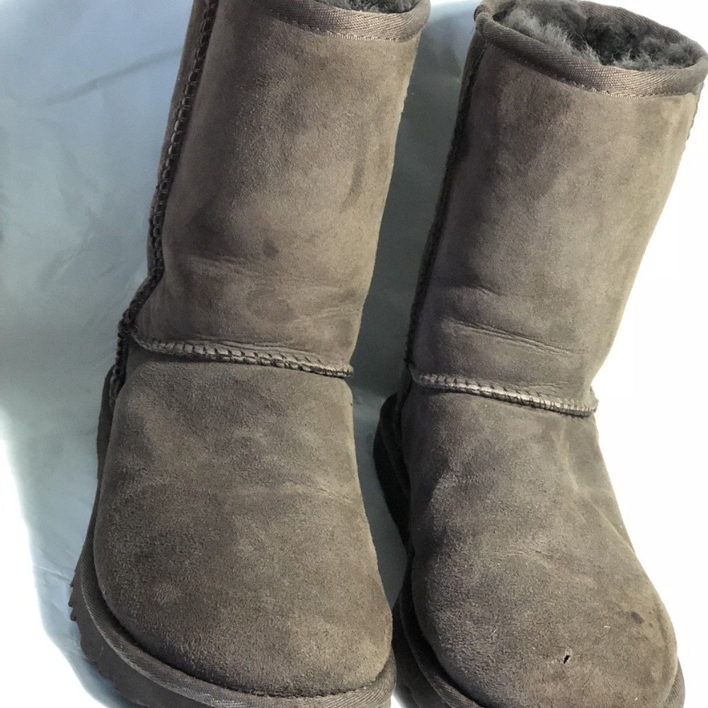 UGG Brown Womens Classic Short Womens Size 6